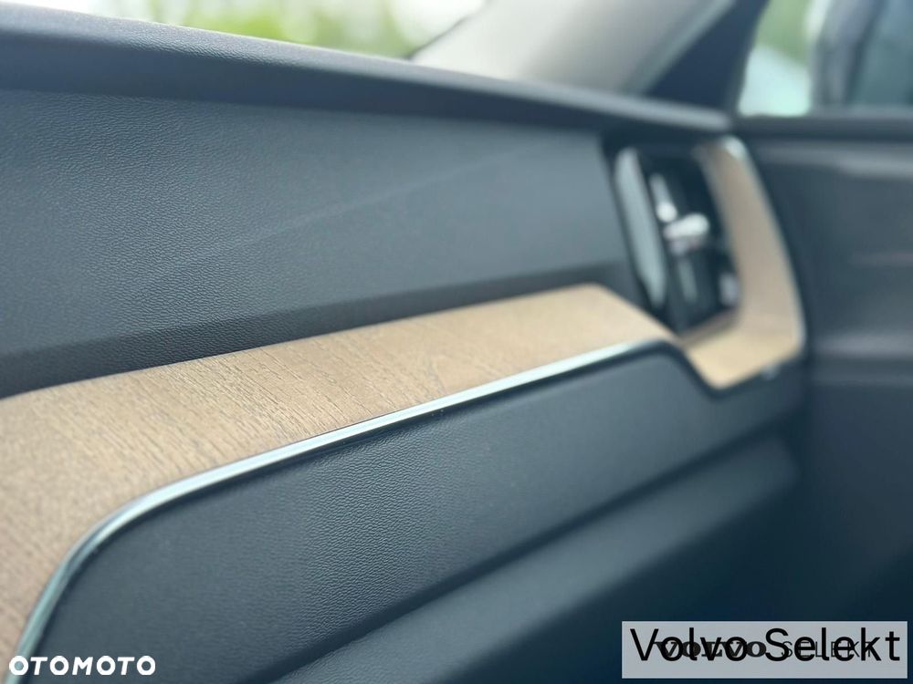 Volvo XC 60 - 30