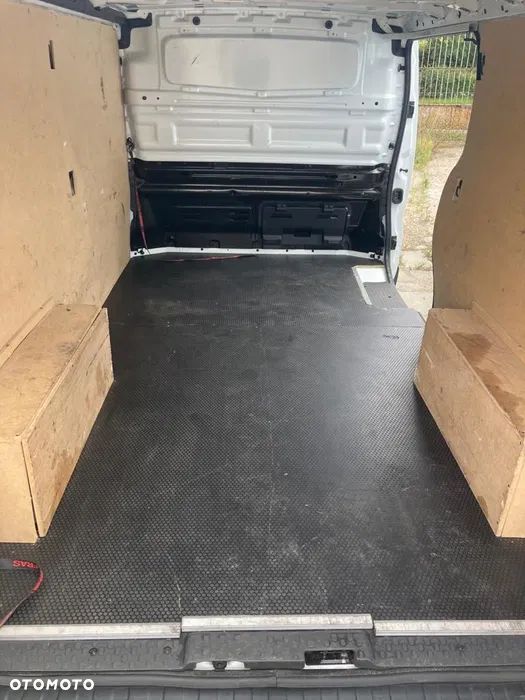 Renault Trafic - 10