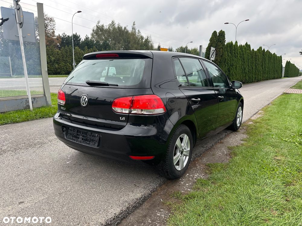 Volkswagen Golf 1.6 Comfortline - 4