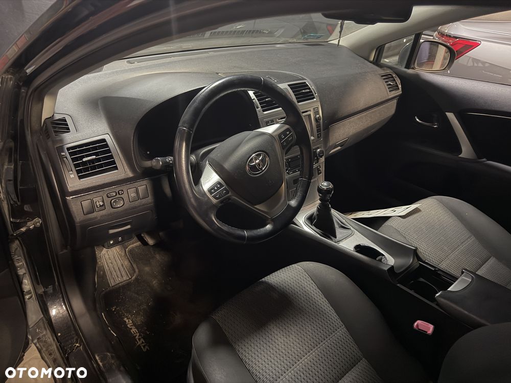 Toyota Avensis - 7