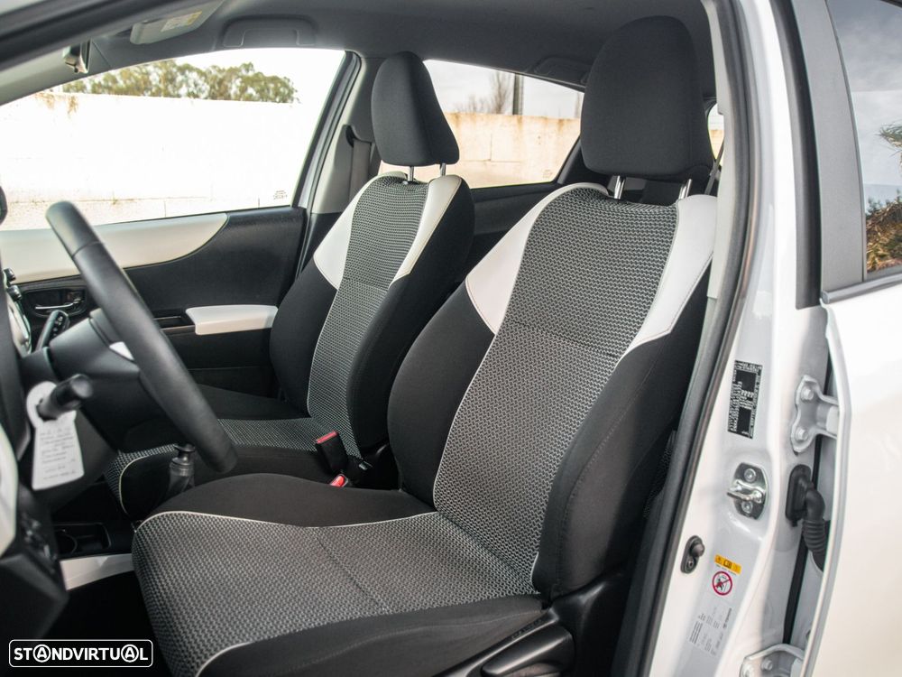 Toyota Yaris 1.33 VVT-i Sport - 18