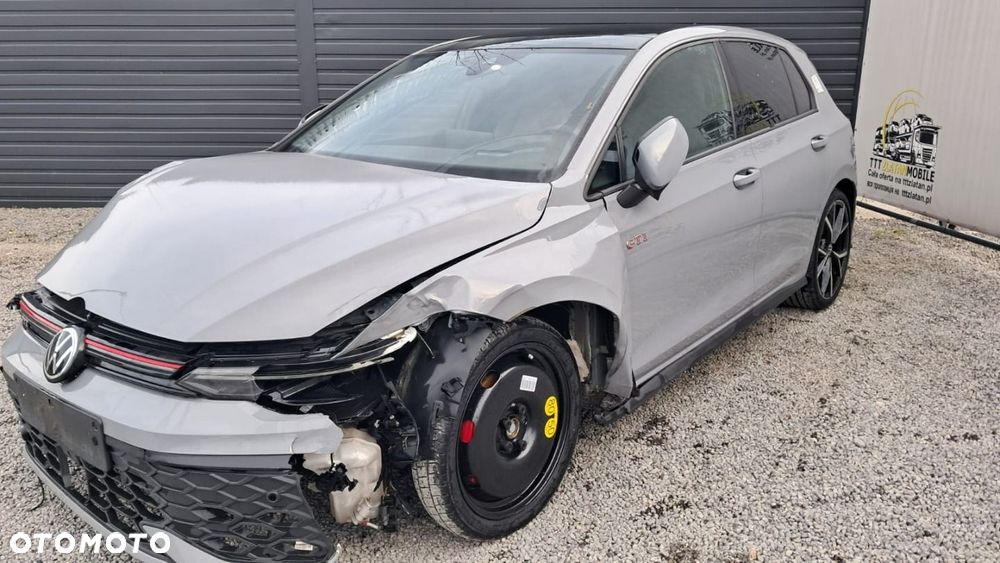 Volkswagen Golf - 19