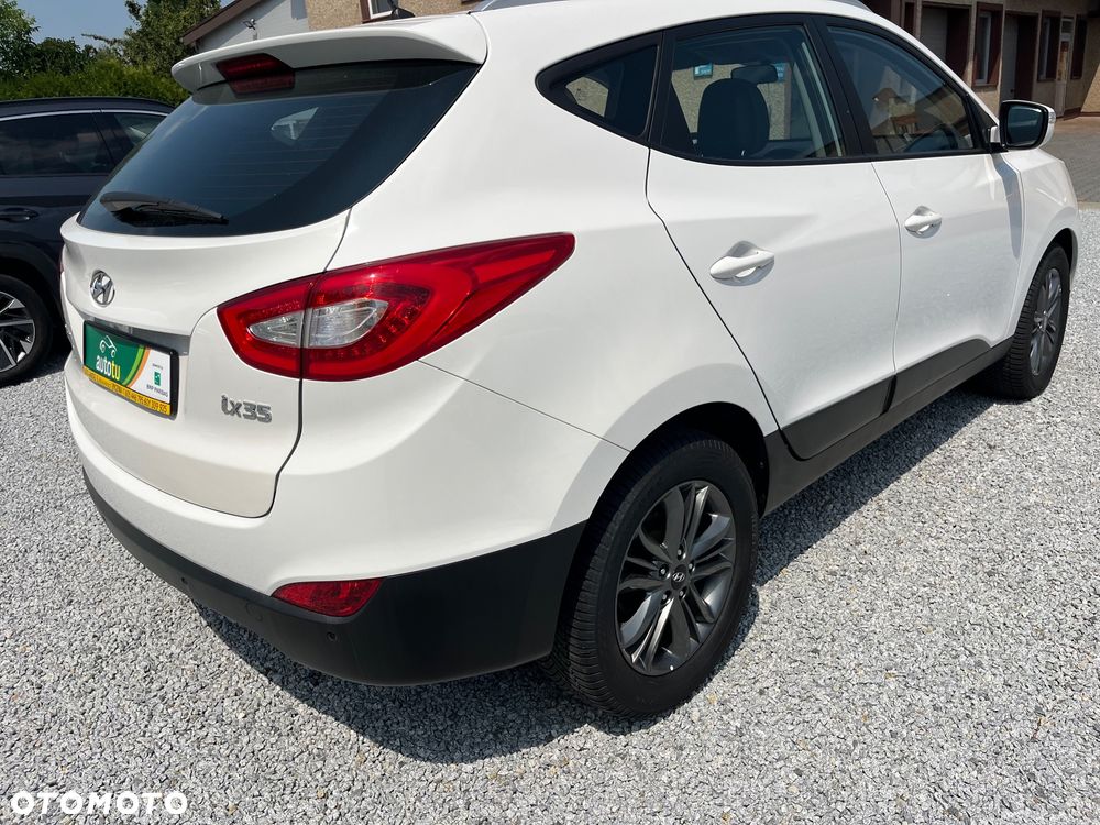 Hyundai ix35 1.6 2WD Fifa World Cup Edition - 4