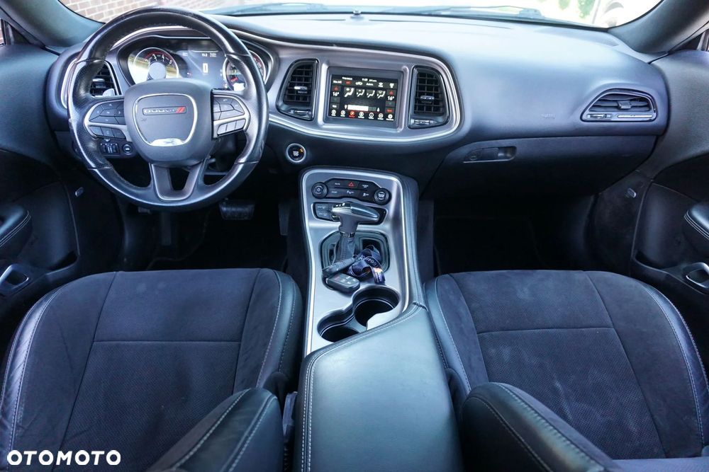 Dodge Challenger Automatik R/T Plus - 18