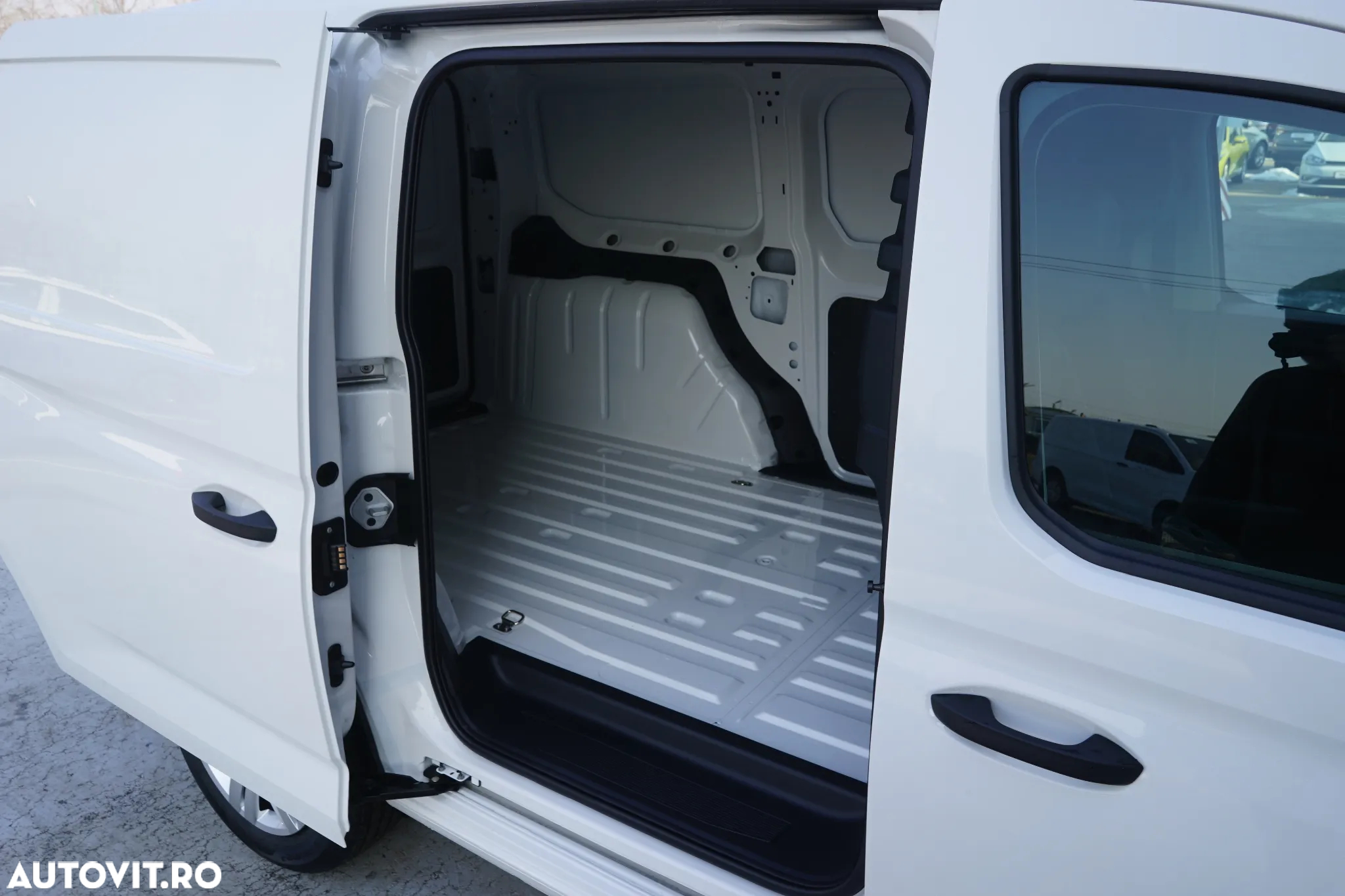Volkswagen Caddy Maxi 2.0 TDI 75 kW - 9