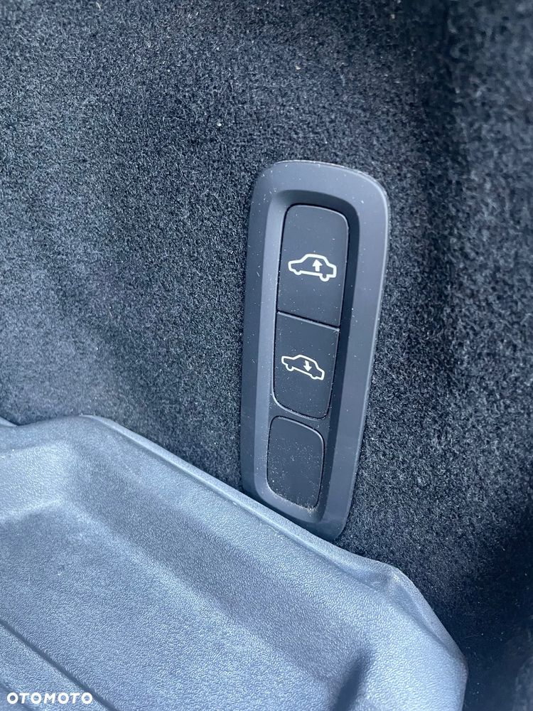 Volvo XC 60 T8 AWD Recharge Plus Dark - 20