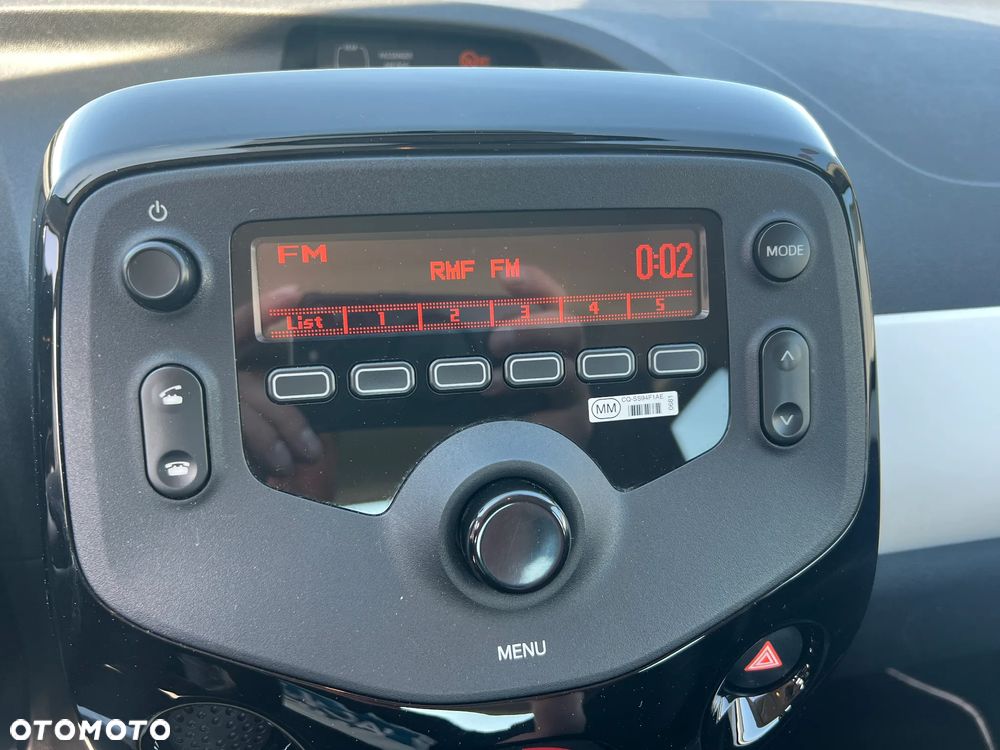 Peugeot 108 VTI 68 Top Style - 26