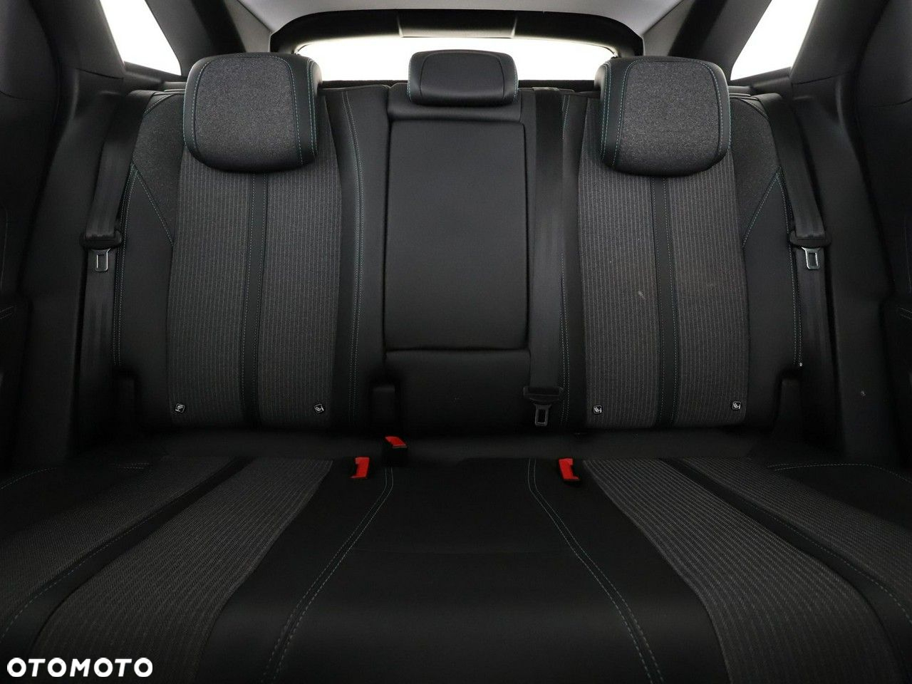 Peugeot 3008 Plug-In Hybrid 225 e-EAT8 Allure Pack - 18