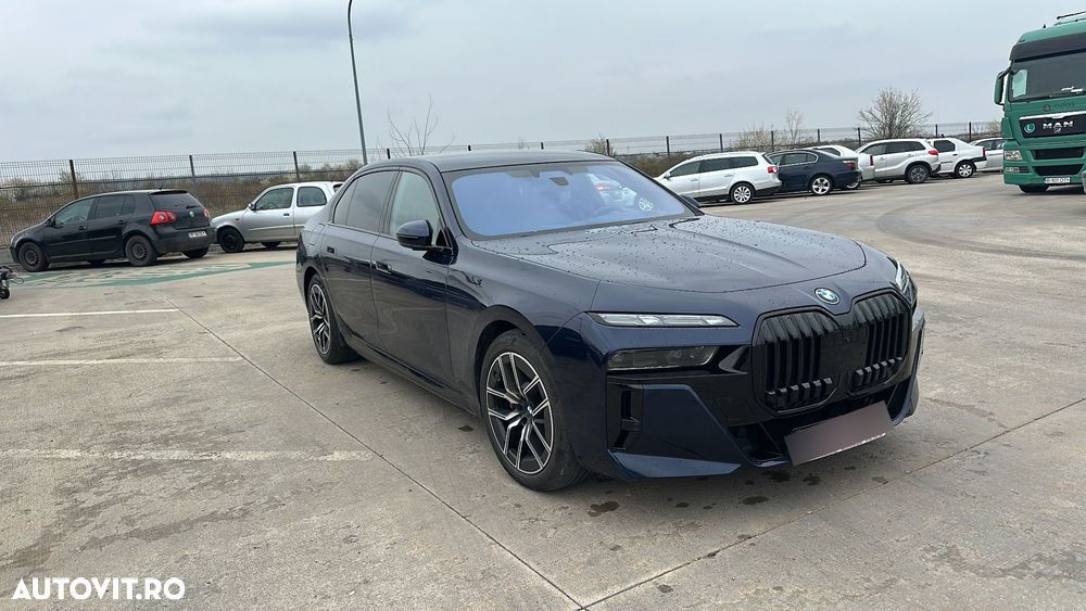 BMW Seria 7 740Li xDrive - 13