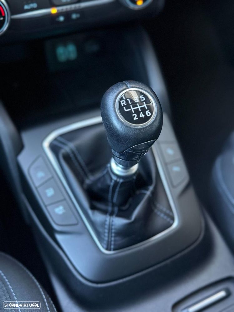 Ford Focus 1.5 TDCi ECOBlue Active - 32