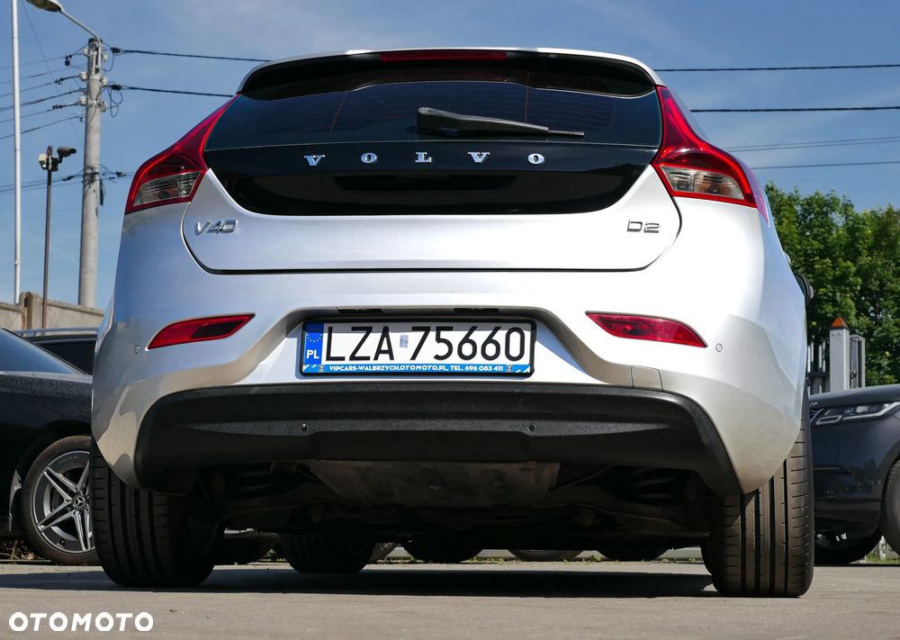 Volvo V40 D2 Powershift Momentum - 10