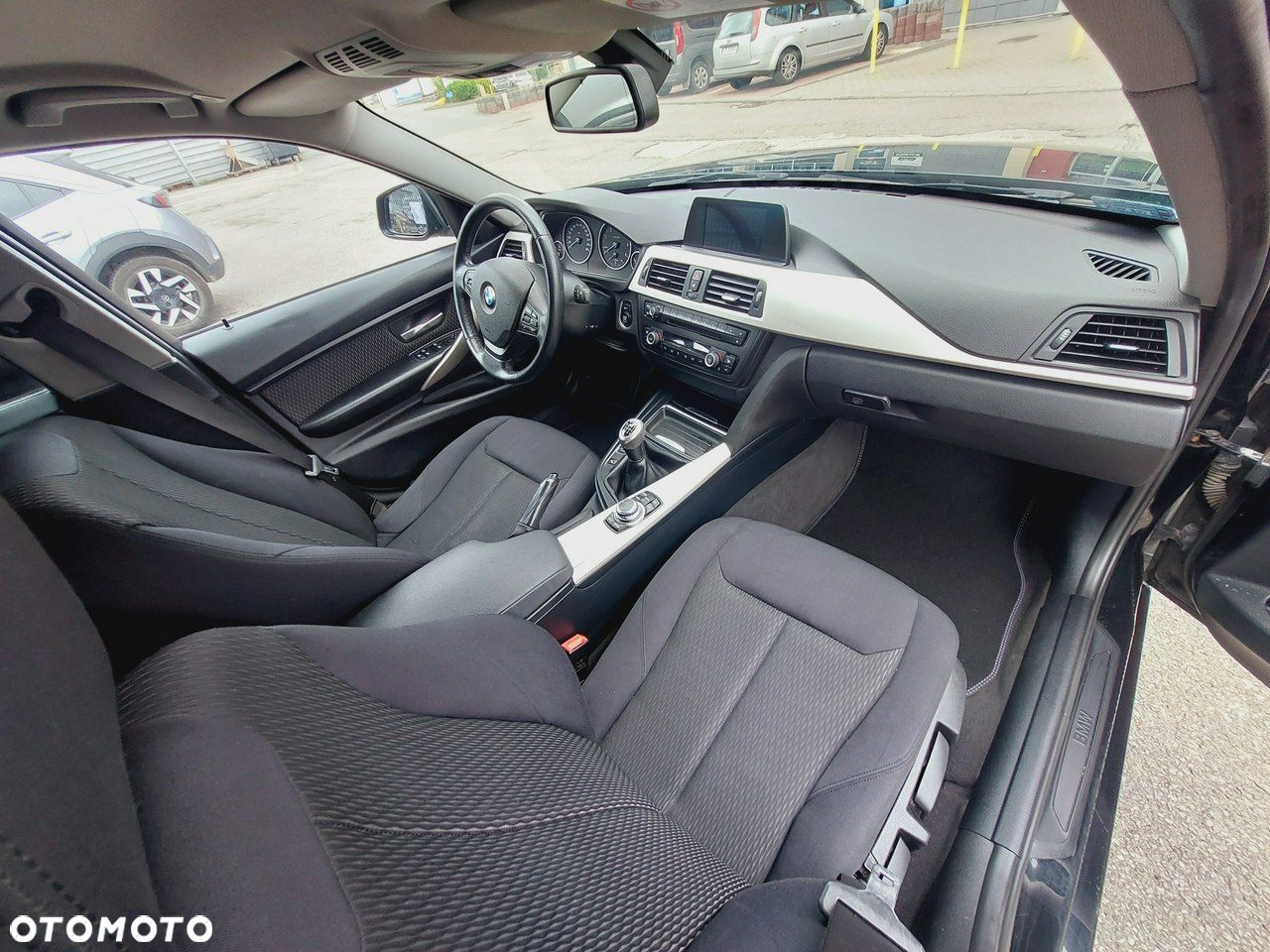 BMW Seria 3 316d - 28
