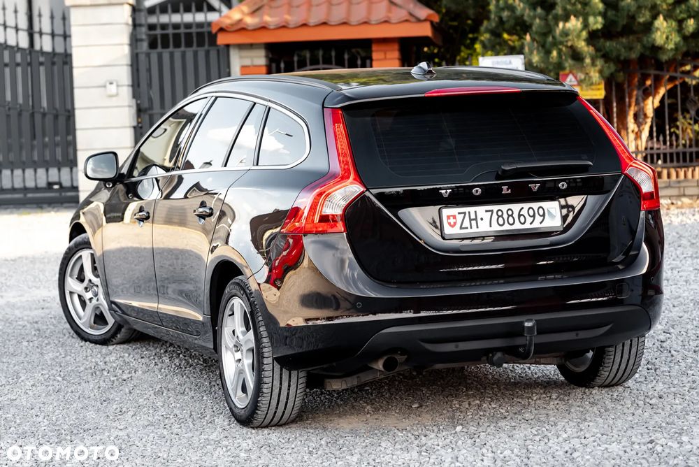 Volvo V60 D3 Geartronic Momentum - 13