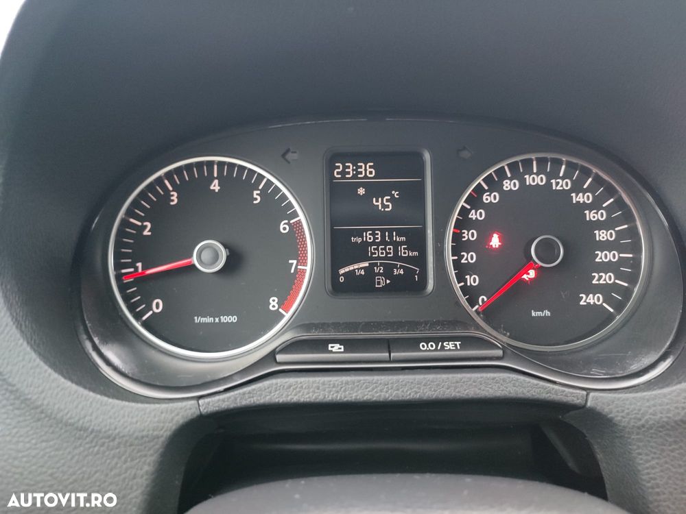 Volkswagen Polo - 11