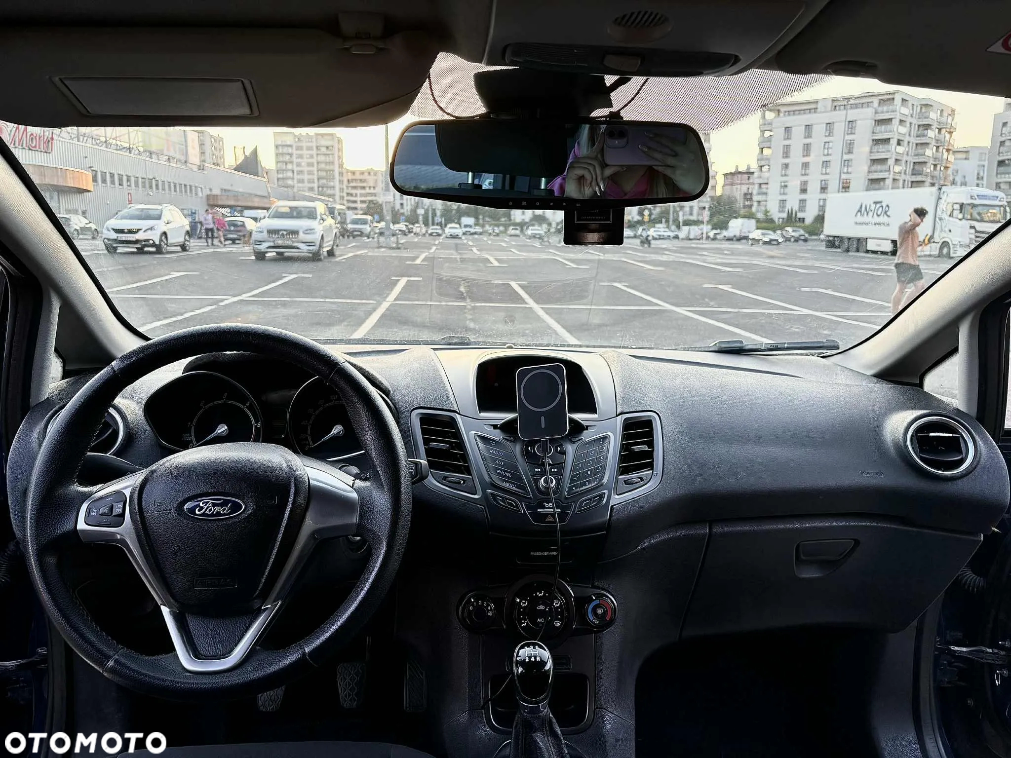 Ford Fiesta - 8