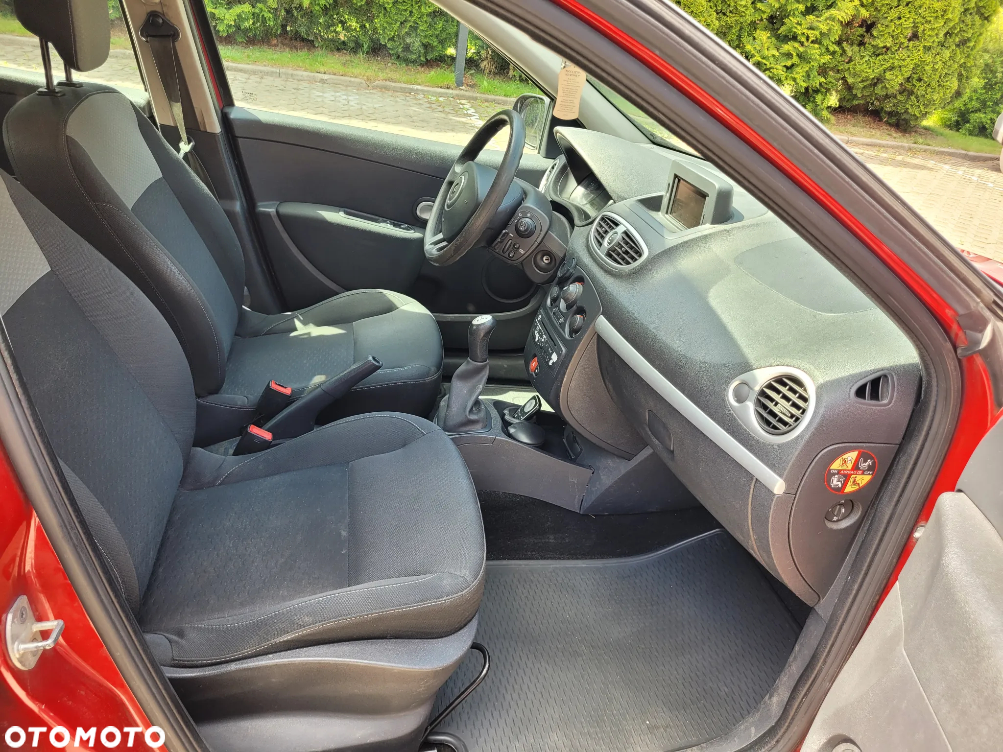 Renault Clio - 14