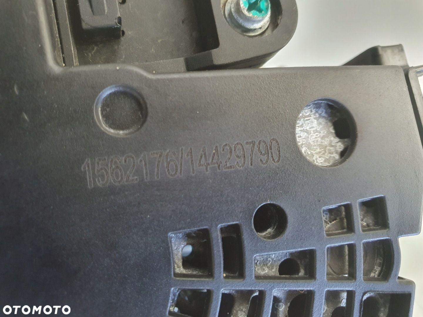 Volvo S60 II 2.0 D3 ALTERNATOR 14429790 - 2