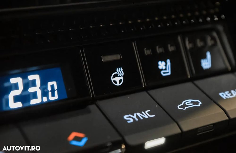 Toyota Land Cruiser 2.8l D-4D 204 CP A/T 7 locuri Luxury AVS Brown - 10