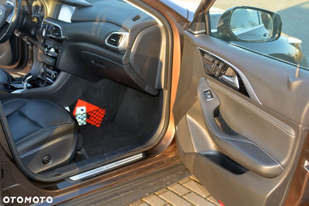 Infiniti QX - 9