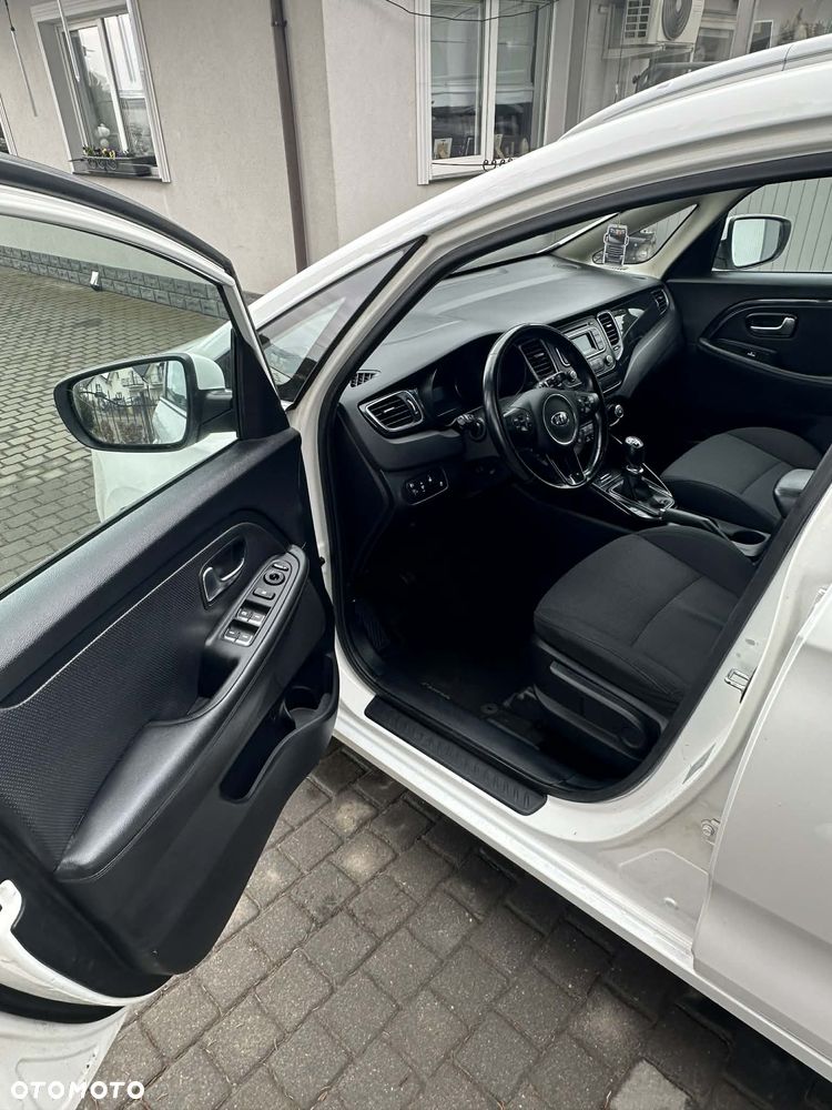 Kia Carens 1.7 CRDi 115 Dream Team Edition - 11
