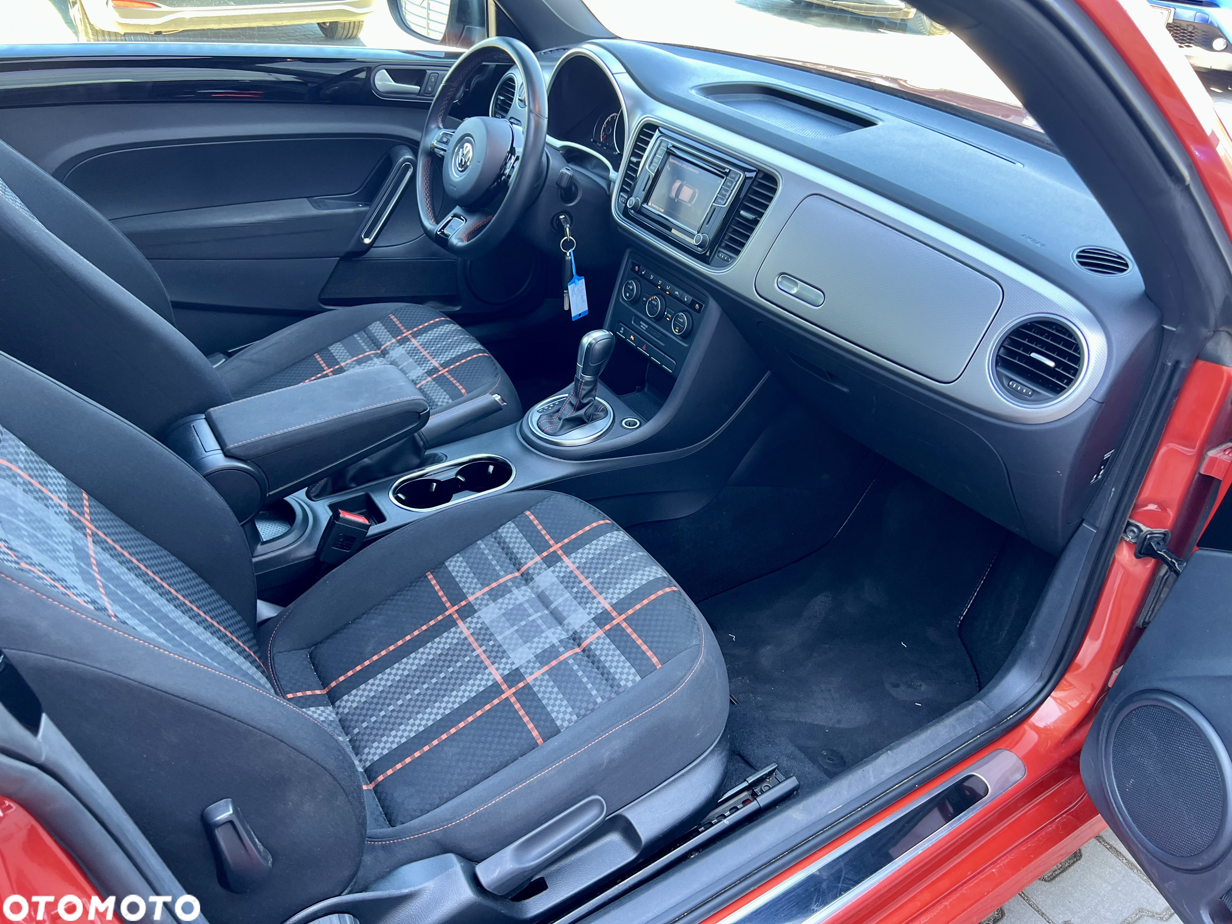 Volkswagen Beetle The 2.0 TDI DPF DSG BlueMotion Technology Club - 26