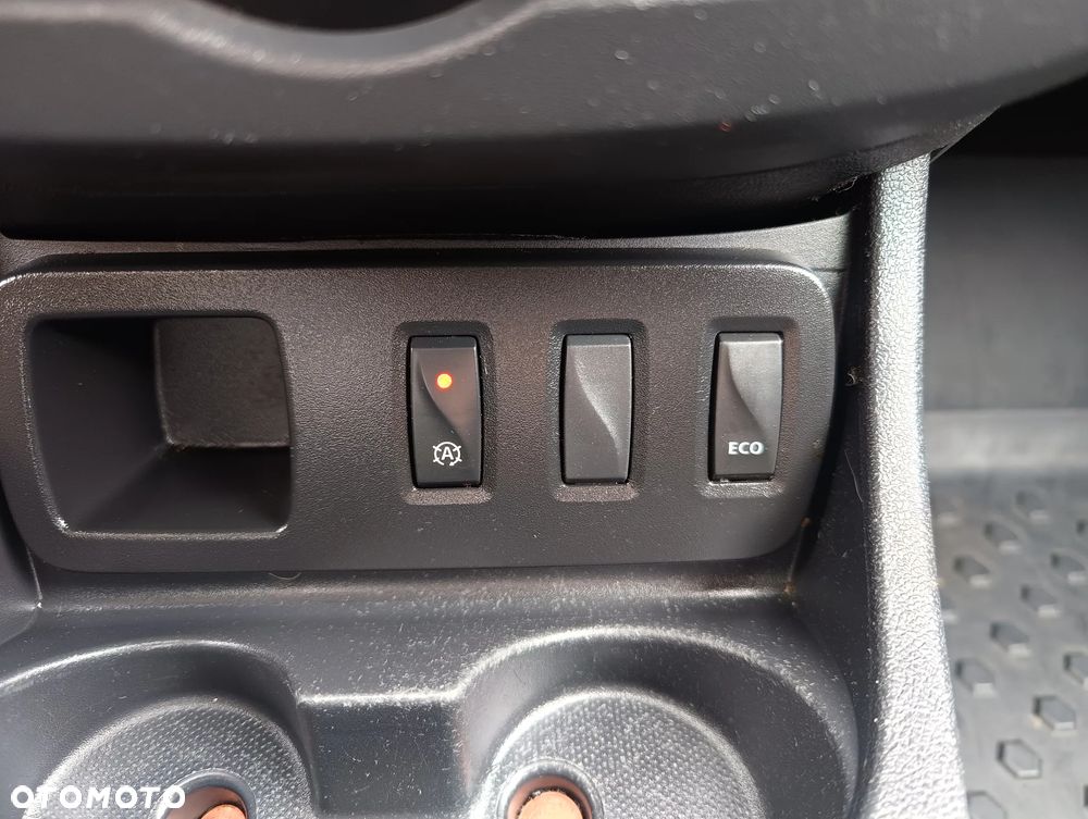 Dacia Duster 1.6 SCe Prestige - 24