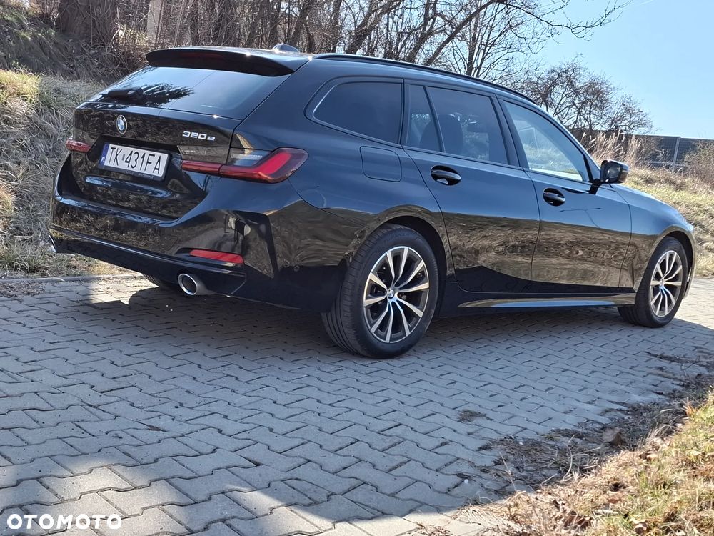 BMW Seria 3 318d Sport Line Shadow - 12