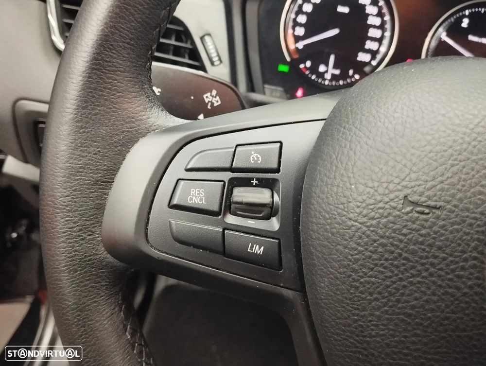 BMW 216 Gran Tourer d - 19