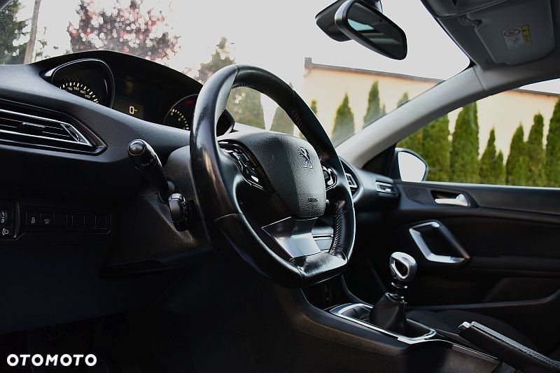Peugeot 308 BlueHDi FAP 120 Stop & Start Allure - 11