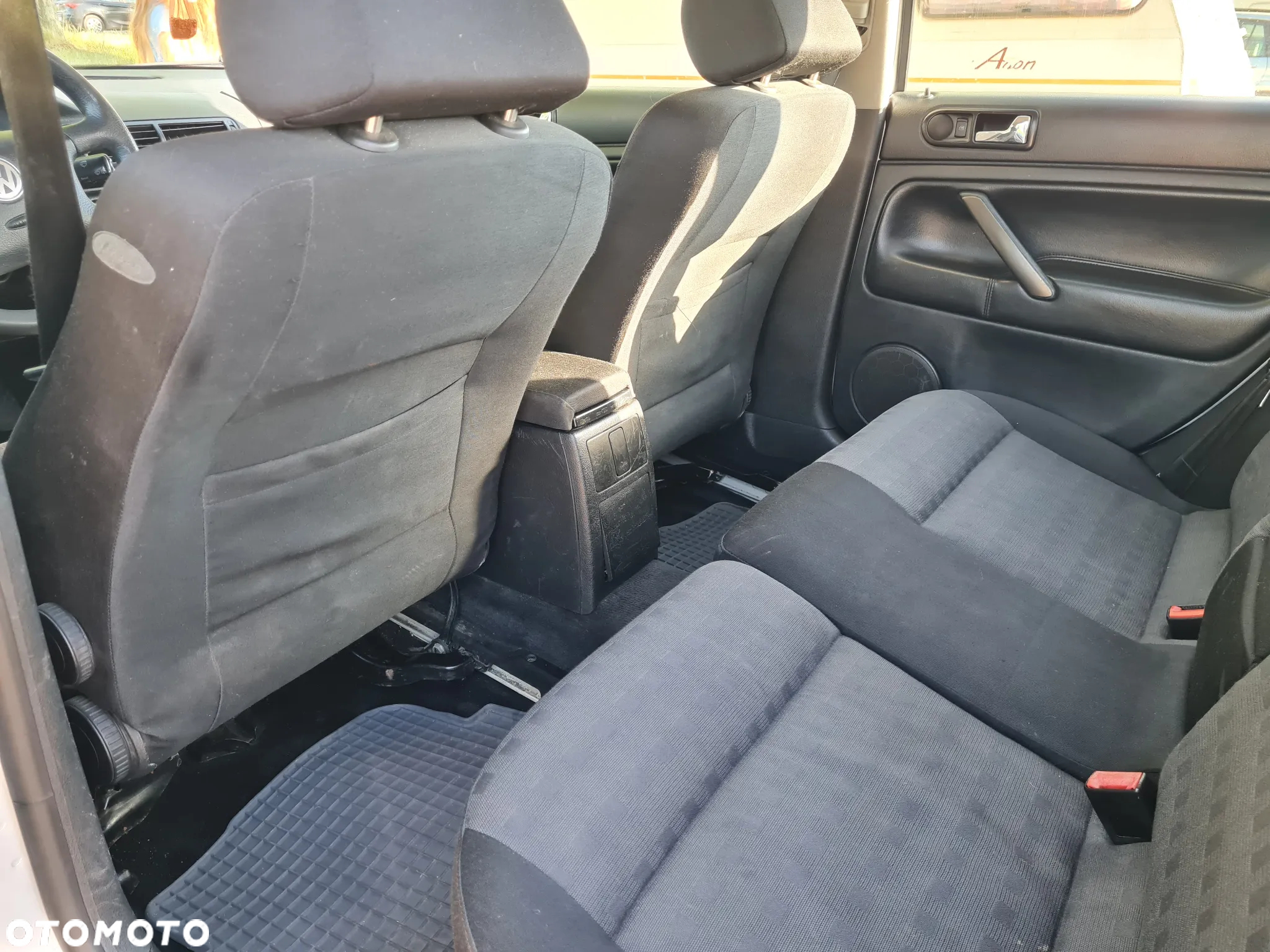 Volkswagen Passat 1.9 TDI Comfortline - 12