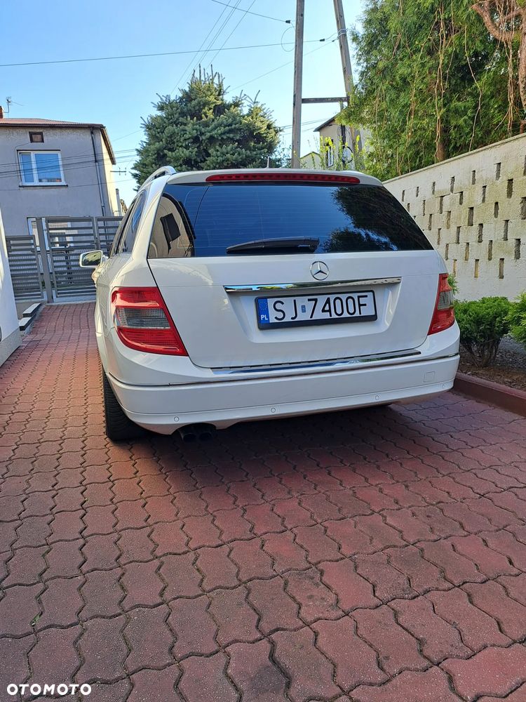 Mercedes-Benz C-Class 2009 photo 4