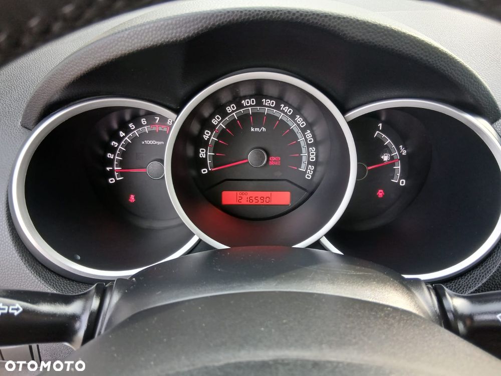 Kia Venga 1.4 CVVT Vision - 22