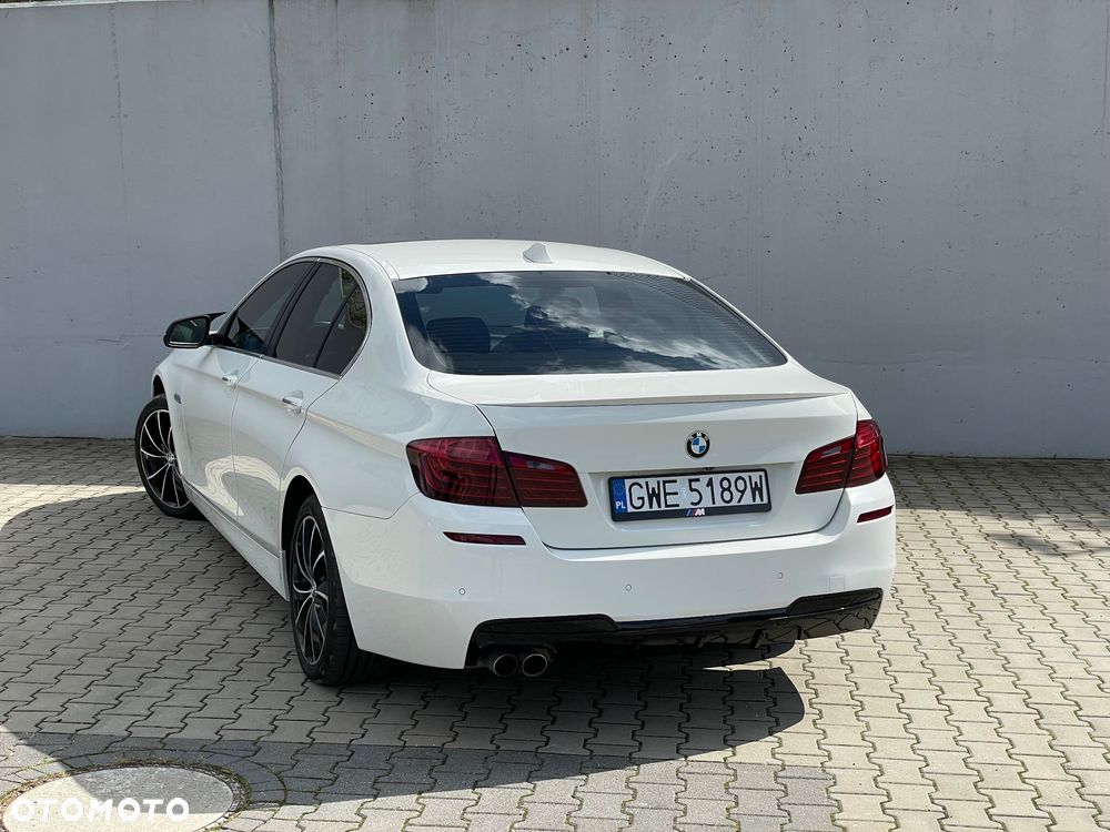 BMW Seria 5 528i - 11