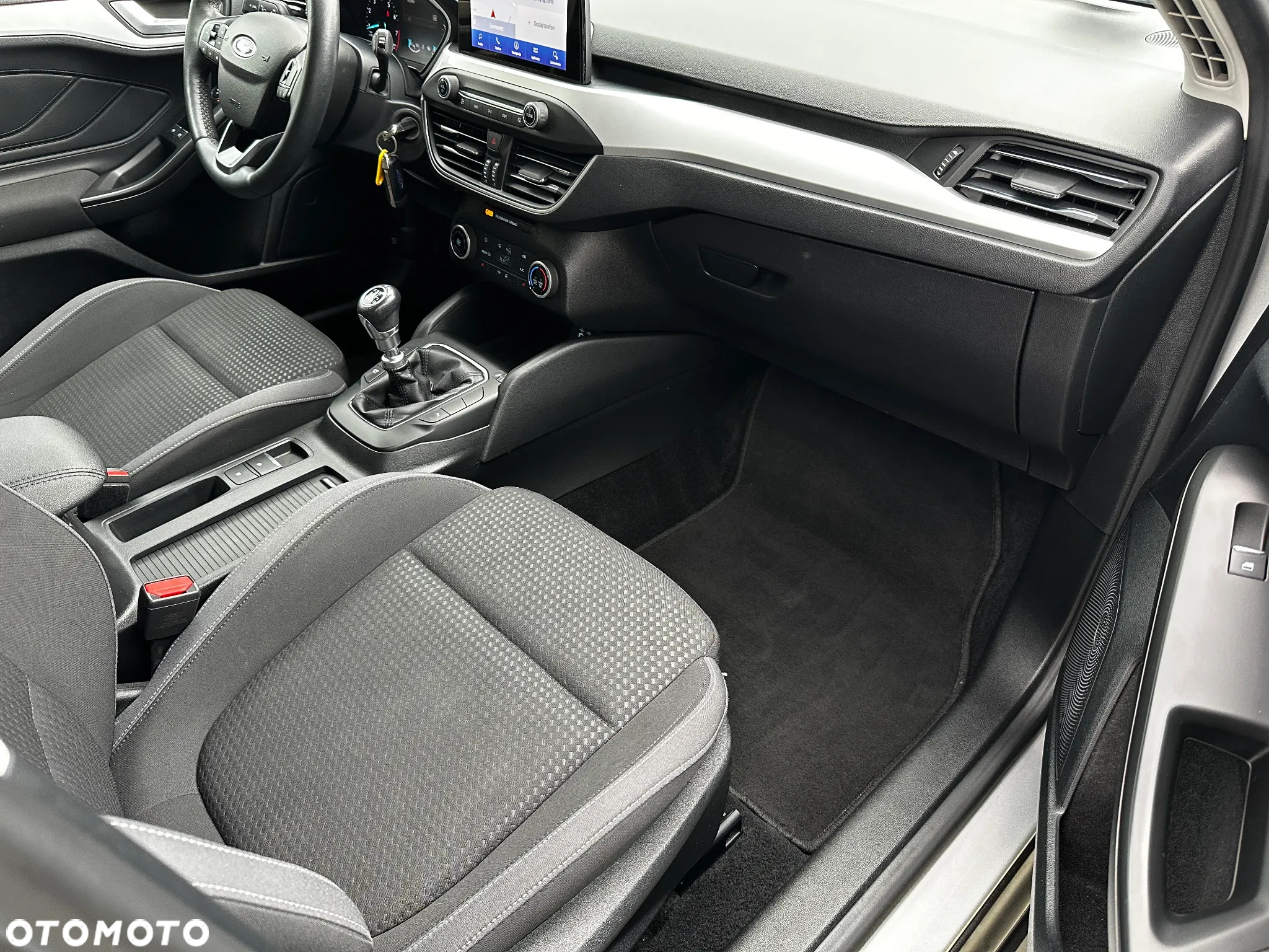 Ford Focus 1.0 EcoBoost Connected - 26