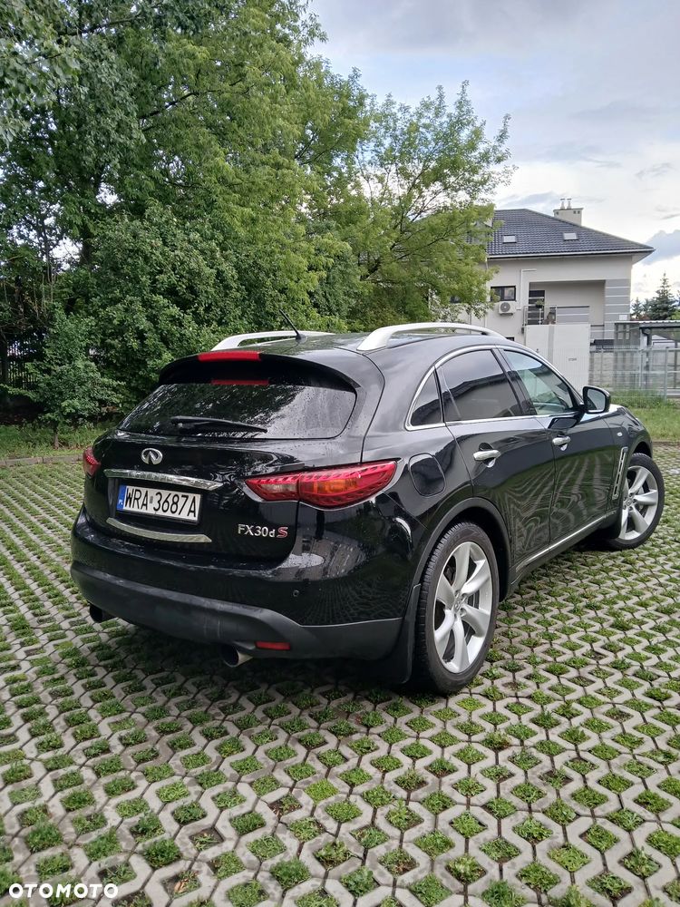 Infiniti FX FX30d S - 8