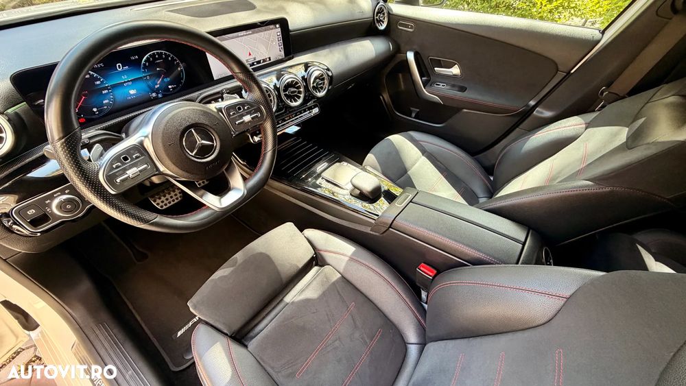 Mercedes-Benz A 250 e 8G-DCT AMG Line - 23