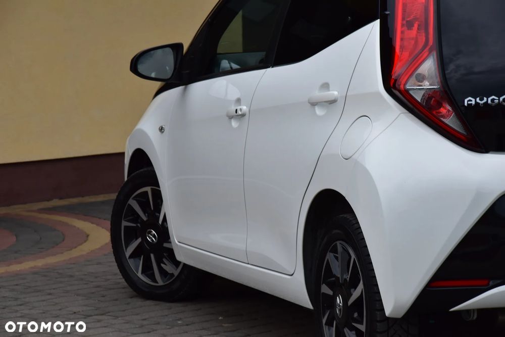 Toyota Aygo x-play club - 11