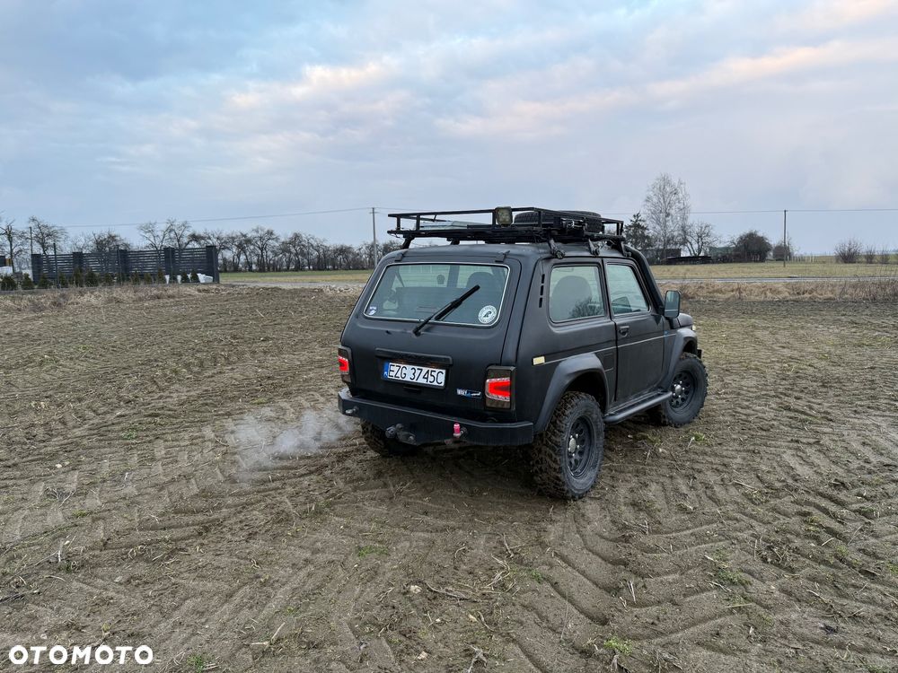 Lada Niva 1.7i - 8