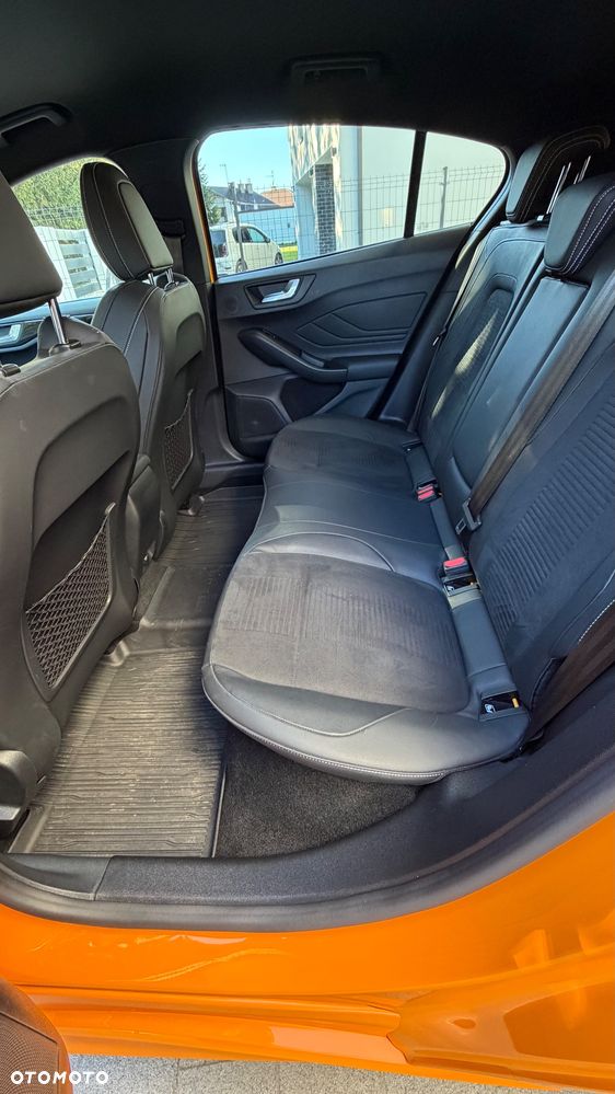 Ford Focus 2.3 EcoBoost ST X - 12