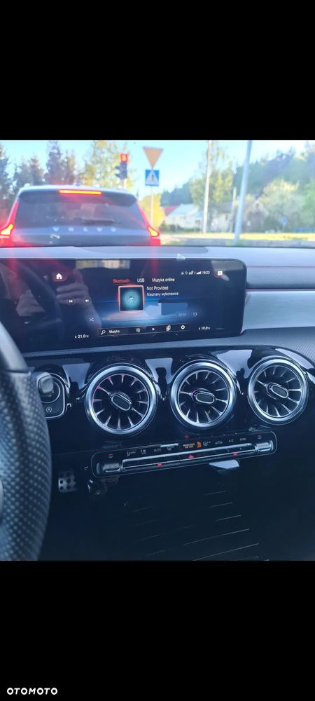 Mercedes-Benz CLA 200 AMG Line 7G-DCT - 3