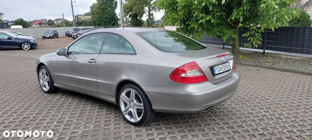 Mercedes-Benz CLK - 22