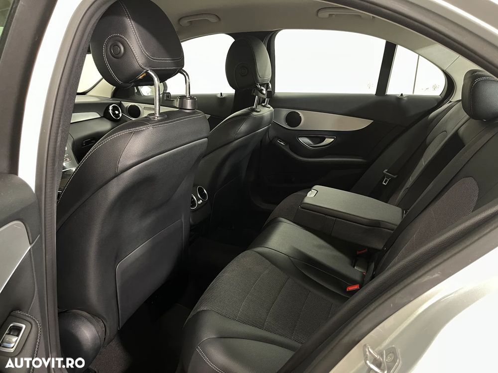 Mercedes-Benz C 180 (BlueEFFICIENCY) 7G-TRONIC Avantgarde - 12