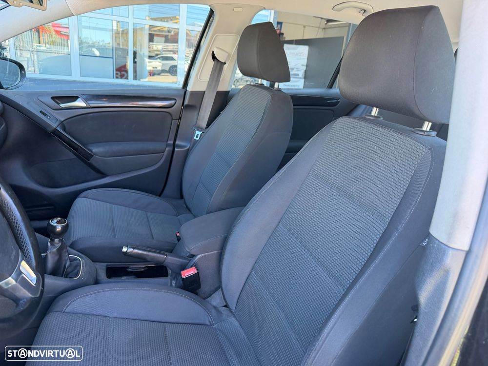VW Golf 1.6 TDi Highline - 13
