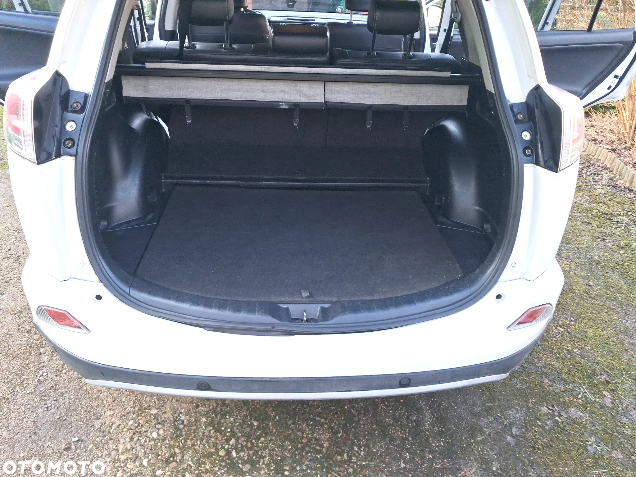 Toyota RAV4 Hybrid Premium 4x4 - 13