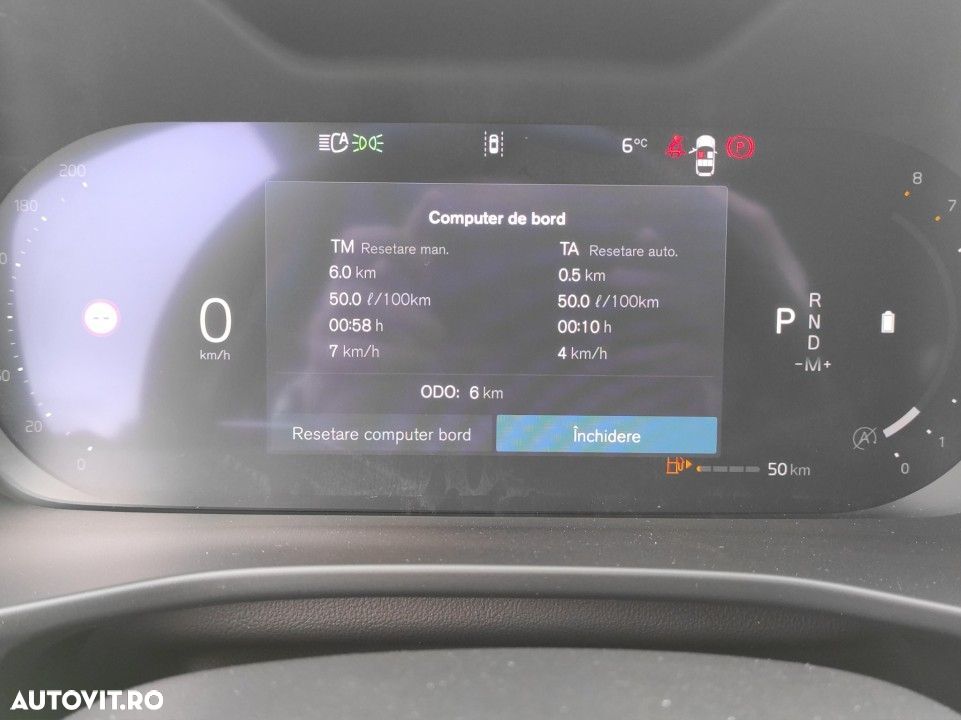 VOLVO XC40 2025 — imagine 11
