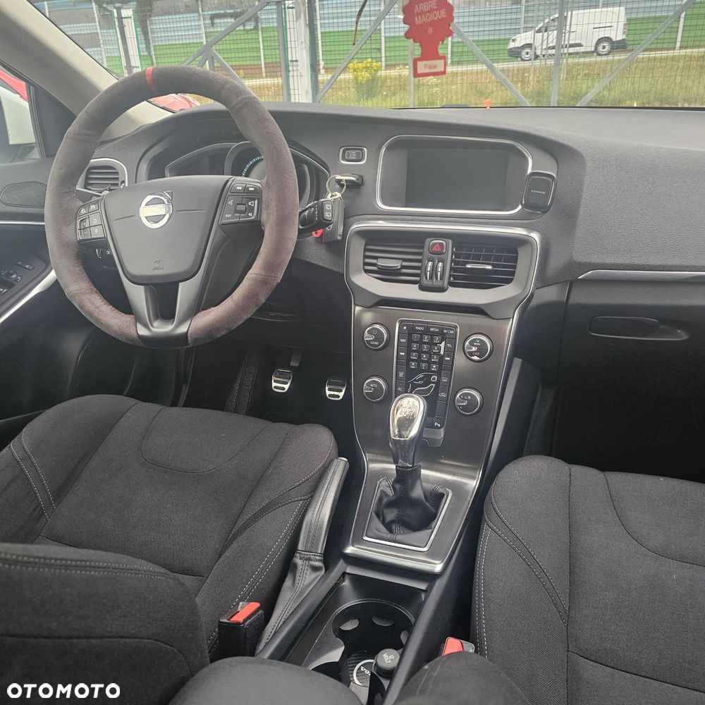 Volvo V40 D2 Kinetic - 25
