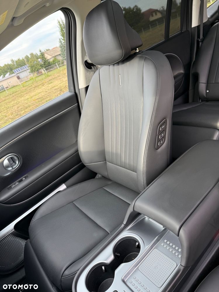 Hyundai IONIQ 9 110kWh Calligraphy AWD - 11