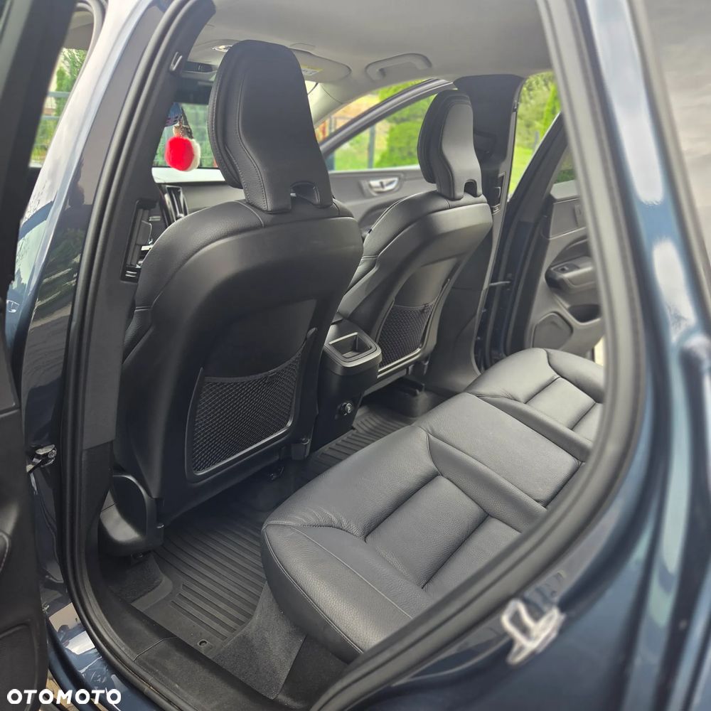 Volvo XC 60 B5 B AWD Inscription - 10