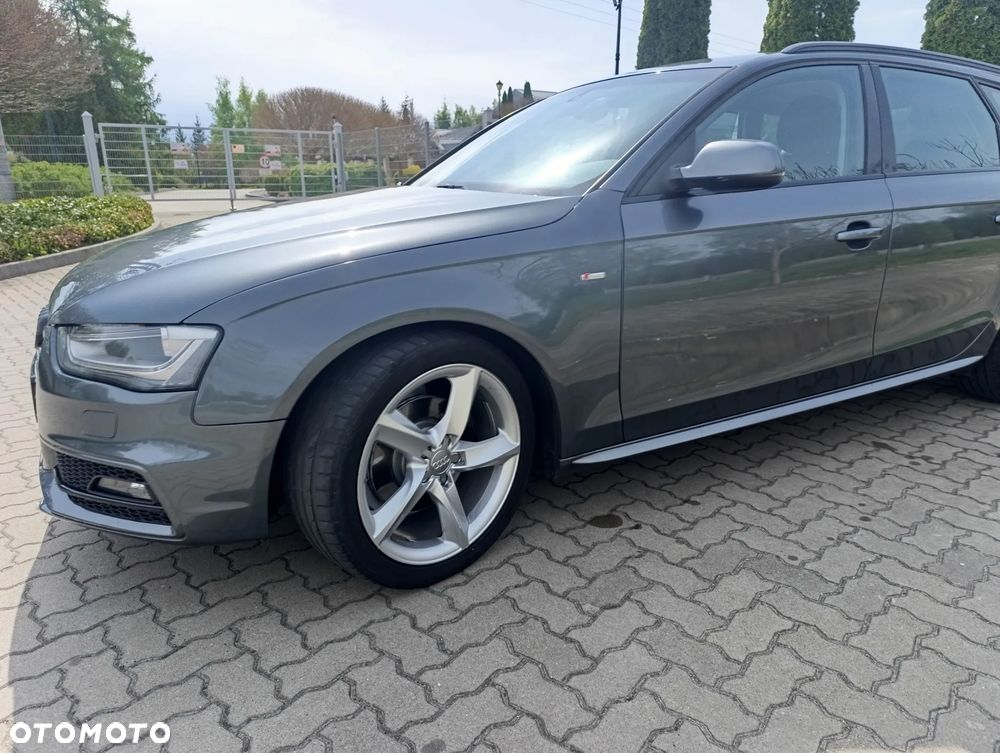 Audi A4 Avant 2.0 TDI DPF clean diesel quattro S line Sportpaket - 2