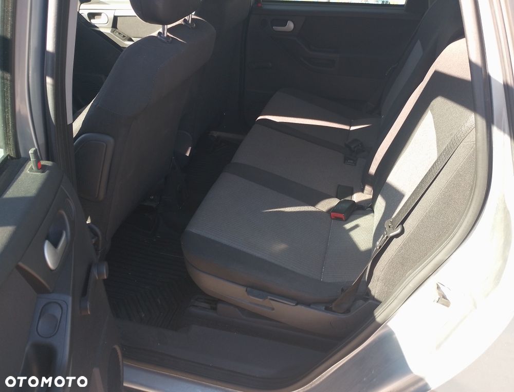 Opel Meriva - 8
